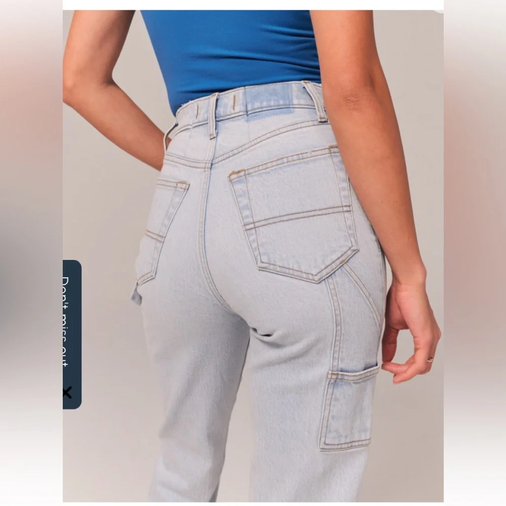 Abercrombie & Fitch Ultra High Rise 90s Straight Carpenter Jean - Picture 4 of 5